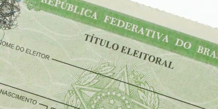 Documento de título eleitoral da República Federativa do Brasil com brasão de armas e tons verdes.